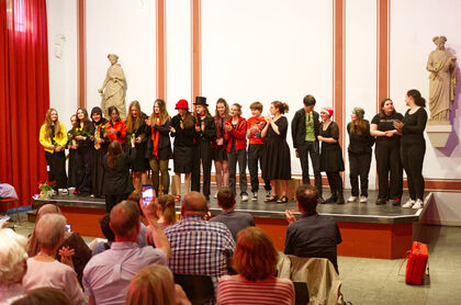 08_Schilderwechsel_Be-Ent-Grenzung__c__Onno_Bargfrede4774.jpg