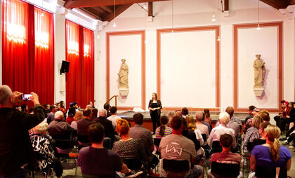 02_Schilderwechsel_Be-Ent-Grenzung__c__Onno_Bargfrede4609.jpg